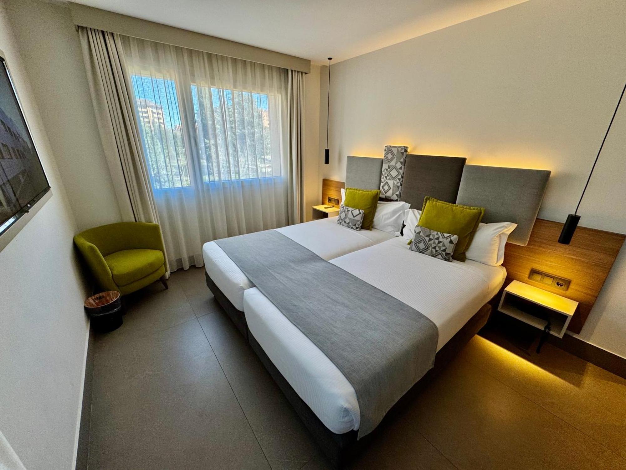 Urban A+++ Hotel Tres Cantos Exterior foto